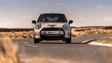 Mini Cooper S 2022 – nose